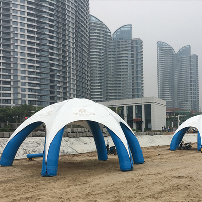 인쇄 된 로고를 판매하는 거대한 야외 팽창 텐트 네 다리 텐트